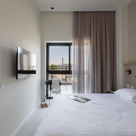 Tayo Studios & Apartments バト・ヤム エクステリア 写真