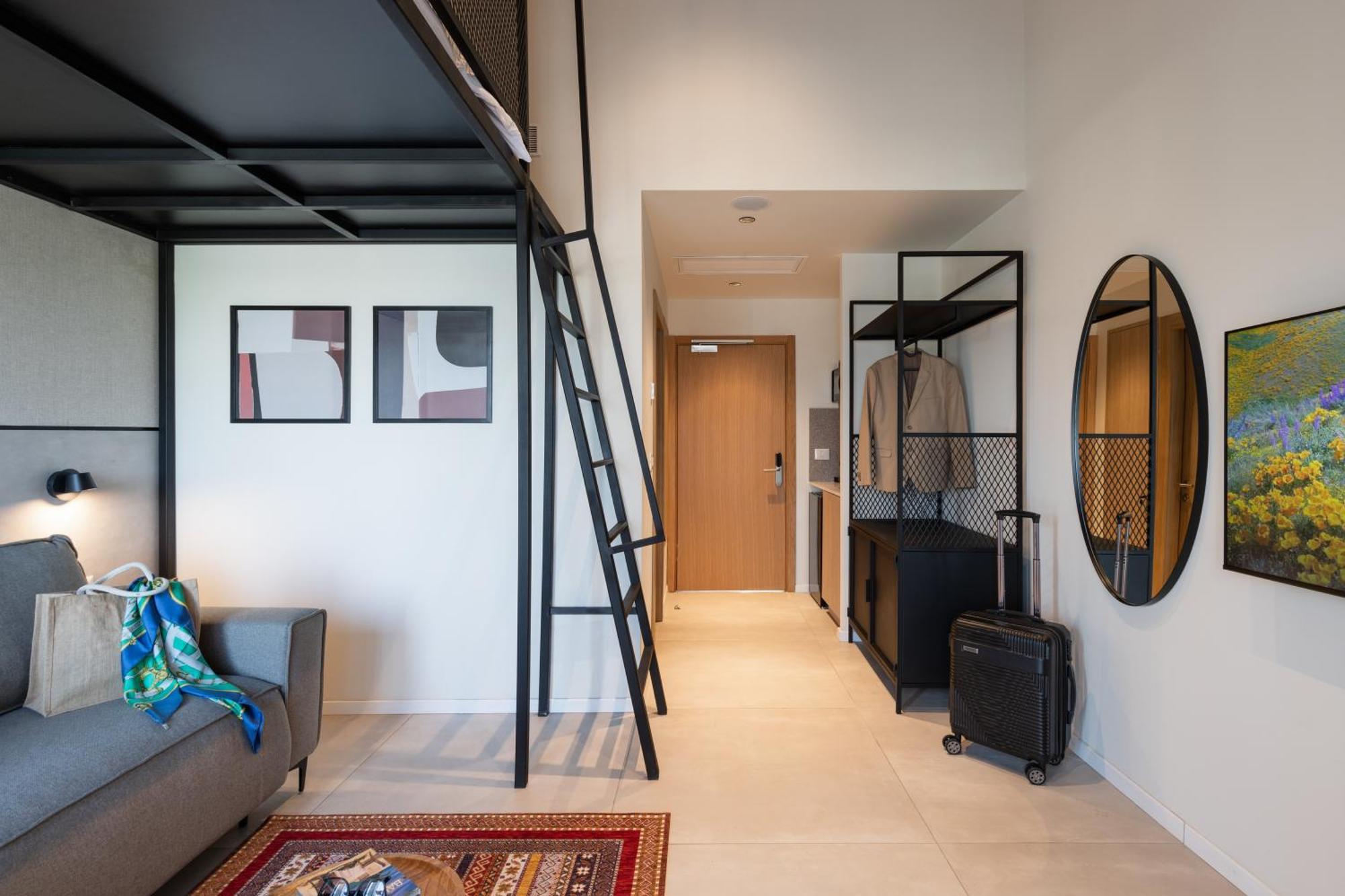 Tayo Studios & Apartments バト・ヤム エクステリア 写真
