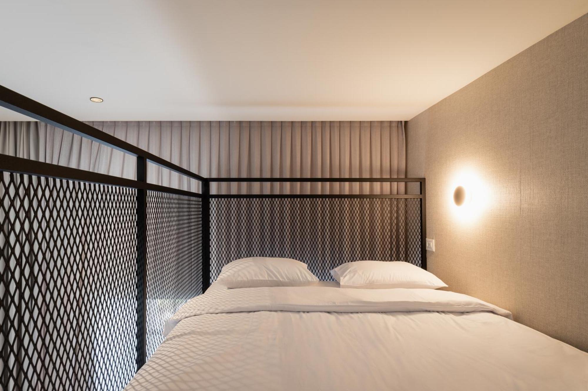 Tayo Studios & Apartments バト・ヤム エクステリア 写真