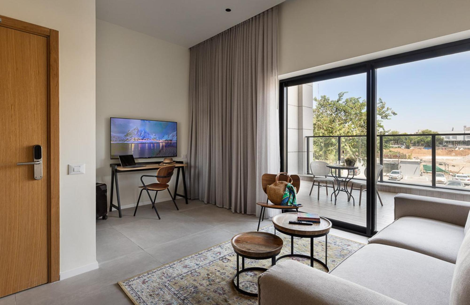 Tayo Studios & Apartments バト・ヤム エクステリア 写真